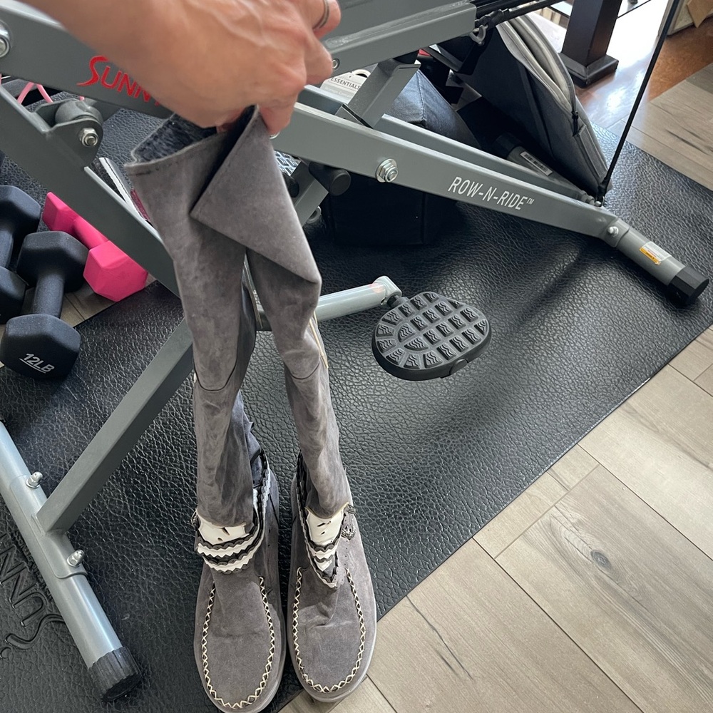 Gray Suede women boots